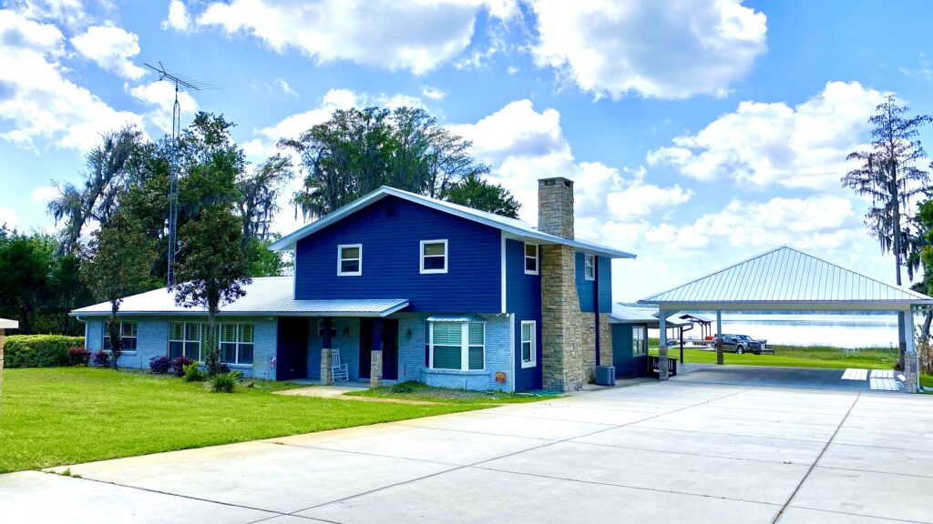 house with neal strickland roof